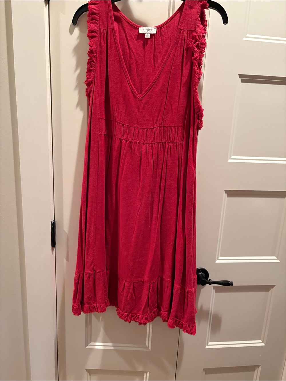 Umgee LadiesBright Red Sleeveless Ruffle Hem Dress